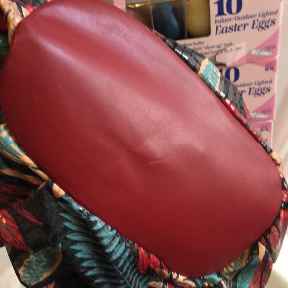 Bueno shoulder bag, faux snake skin, burgundy flower, leaves prints - Picture 13 of 13